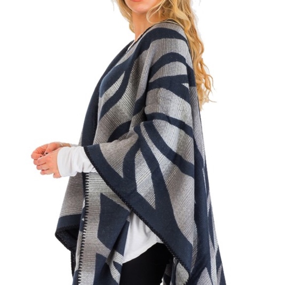 NWT Soft Woven Ruana Poncho Wrap - Picture 1 of 7